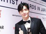 Kim-Seon-Ho-Boyong-4-Penghargaan-di-Asia-Artist-Awards-2022.jpg