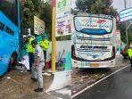 Kolase-foto-Bus-Setia-Usaha-yang-menabrak-kios-es-teh-di-Jalan-Lawu-Karanganyar.jpg