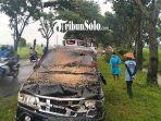 Kondisi-mobil-panther-yang-tertimpa-pohon.jpg