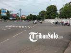 Lokasi-makam-Van-Nispen-yang-berada-di-perempatan-di-Jalan-Raya-Sukowati-Sragen.jpg
