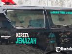 MOBIL-JENAZAH-Mobil-jenazah-yang-membawa-Raja-Keraton-Solo-Sinuhun-Pakubuwono-XIII.jpg