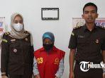 Mantan-kasir-bkk-tersangka-korupsi-sukoharjo.jpg