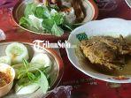 Menu-di-Warung-Makan-Bu-Kom-Sawit.jpg