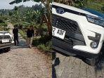 Mobil-Toyota-Raize-terperosok-di-Desa-Anggrasmanis-Kecamatan-Jenawi.jpg
