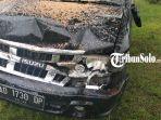 Mobil-tertimpa-pohon-tumbang-di-Kelurahan-Gayamdompo.jpg