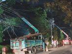 PLN-Sigap-Pulihkan-Listrik-di-wilayah-Pantura-Jateng-dan-DI-Yogyakarta.jpg