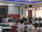 Para-orang-tua-siswa-SMKN-2-Solo-mengaku-kecewa-lantaran-anaknya-jadi-gagal-mendaftar-ke-PTN.jpg