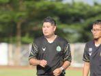 Pelatih-Persikabo-1973-Aidil-Sharin-Sahak-yang-putuskan-mengundurkan-diri.jpg