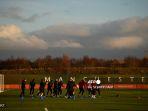 Pelatihan-pemain-MU.jpg