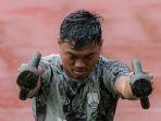 Pemain-Persis-Solo-Alfath-Fathier-menjalani-sesi-latihan-bersama-rekan-rekannya-di-Stadion-UNS.jpg