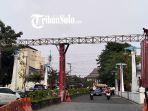 Pemasangan-ornamen-natal-solo.jpg