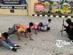 Pemuda-sukoharjo-dihukum-push-up.jpg