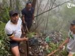 Pendaki-Gunung-Lawu-diminta-untuk-membawa-sampah-sampah-mereka-turun.jpg