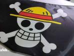 Pesanan-bendera-One-Piece.jpg