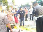 Polisi-mengecek-nenek-tanpa-identitas-yang-ditabrak-pengendara-seped.jpg