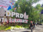 Potret-suasana-Kantor-DPRD-Solo-yang-menjadi-lokasi-aksi-solidaritas-tolak-kenaikan-BBM.jpg