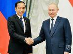 Presiden-Joko-Widodo-berjabat-tangan-dengan-Presiden-Rusia-Vladimir-Putin.jpg