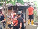 Proses-evakuasi-seorang-pria-bernama-Wawan-Mujiyono-47-2.jpg