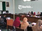 Puluhan-guru-WB-Geruduk-DPRD-Karanganyar.jpg