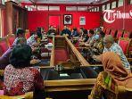 Rapat-Fraksi-PDIP-DPRD-Solo.jpg