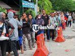 Ribuan-warga-berjajar-antre-di-sepanjang-jalan-Menteri.jpg