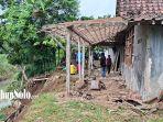 Rumah-di-Kampung-Ngangin-Karangtengah-Sragen-rusak-terdampak-talut-longsor.jpg