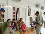 Satuan-Polisi-Pamong-Praja-Satpol-PP-Sukoharjo-saat-merazia-penghuni-h.jpg