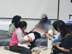Seorang-pelajar-harus-menggunakan-alat-bantu-pernafasan-di-Puskesmas-Tawangmangu-Karanganyar.jpg