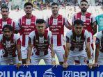 Skuad-Persis-Solo-melakukan-foto-bersama-sebelum-kick-off.jpg
