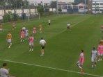 Suasana-latihan-perdana-skuad-Persib-Bandung-di-Stadion-Sidolig-Kota-Bandung-Senin-562023.jpg