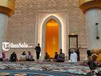 Suasana-simulasi-pelaku-wisata-saat-berkunjung-ke-Masjid-Raya-Sheikh-Zayed-Solo.jpg
