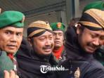 TANGIS-PUTRA-PB-XIII-Tangis-Putra-Dalem-KGPH-Hangabehi-pecah-saat-jenazah-Sinuhun-Pakubuwono-XIII.jpg