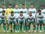 Timnas-U23-Indonesia-berfoto-bersama-menjelang-uji-coba-melawan-Andong-Science-College.jpg
