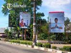Tokoh-di-Karanganyar-memasang-baliho.jpg