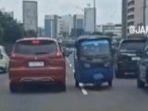 Video-bajaj-melawan-arah-di-jalan-Tol-Jakarta-Tangerang-viral-di-media-sosial.jpg