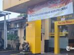 Viral-di-media-sosial-emak-emak-ngamuk-dan-siram-Bahan-Bakar-Minyak-BBM-di-Mapolres-Sragen.jpg