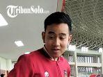 Wali-Kota-Solo-Gibran-Rakabuming-Raka-saat-menonton-laga-Mali-vs-Uzbekistan.jpg