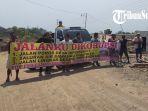 aksi-protes-tol-solo-jogja.jpg