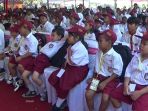 anak-anak-dari-jenjang-sekolah-dasar-sd-menerima-kip_20170526_132604.jpg