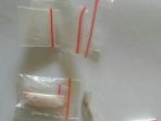 barang-bukti-sabu-sabu-yang-disita-polsek-jebres_20180315_123608.jpg