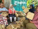 besek-bisa-dipakai-pengganti-plastik-klaten.jpg