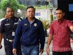 bupati-pakpak-bharat-remigo-yolando-berutu-di-kpk.jpg