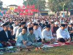 bupati-sukoharjo-wardoyo-wijaya-saat-salat-id-di-lapangan-setya-negara-rabu-562019.jpg