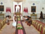 ceo-bukalapak-ahmad-zaky-kiri-bertemu-presiden-joko-widodo.jpg