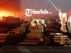 gudang-mebel-miri-terbakar.jpg