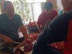 martin-pistagnesi-49-seorang-wna-atau-bule-mualaf-ikut-memotong-daging-kurban.jpg