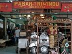 pasar-triwindu-di-solo-jawa-tengah_20170815_141613.jpg