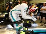 pebalap-mercedes-lewis-hamilton_20180916_121850.jpg