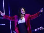 penyanyi-yura-yunita-saat-menghibur-penonton-bni-java-jazz-festival-2019.jpg