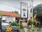 petugas-polsek-pasar-kliwon-yang-berhasil-mengamankan-pencopet.jpg